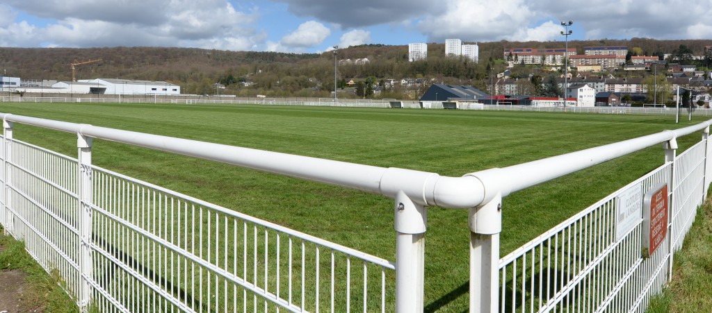 Terrain_football_Notre-Dame_de_Bondeville