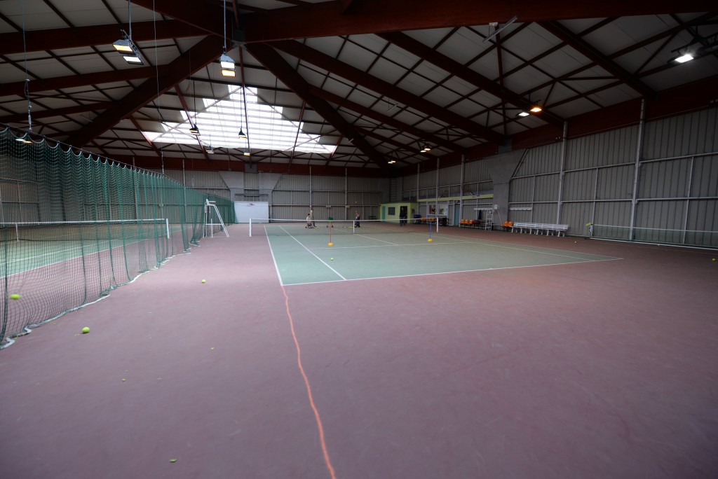 Court_tennis_Notre-dame_de_Bondeville